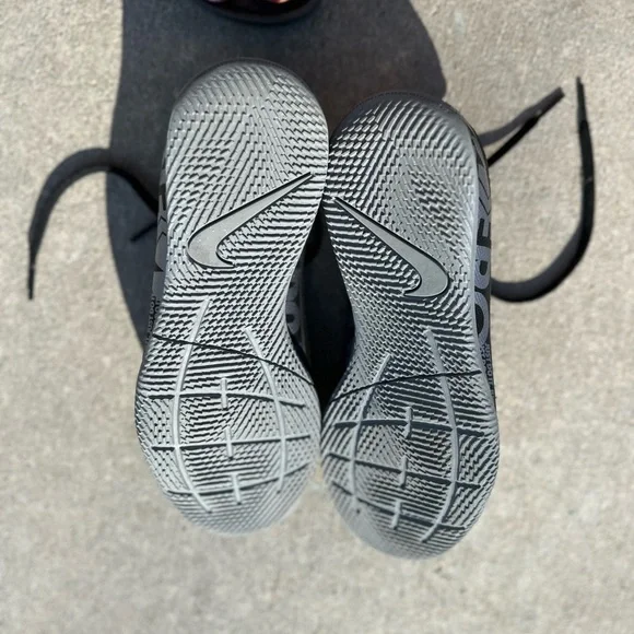 Nike Mercurial Indoor soccer futsal shoes - Picture 5 of 6